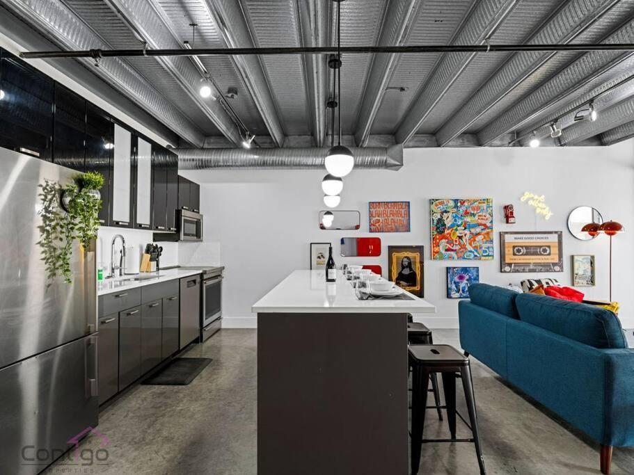 Urban Pop Loft, Near Ice District, Ug Parking Apartment Edmonton Exterior photo